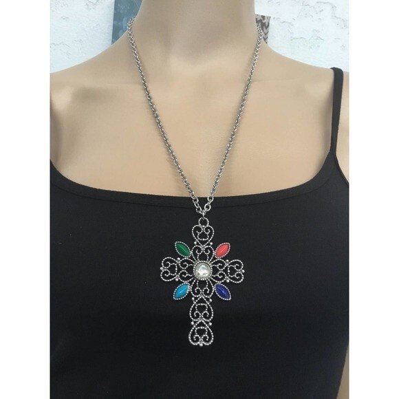 Avon Large Cross Necklace - Picture 1 of 3
